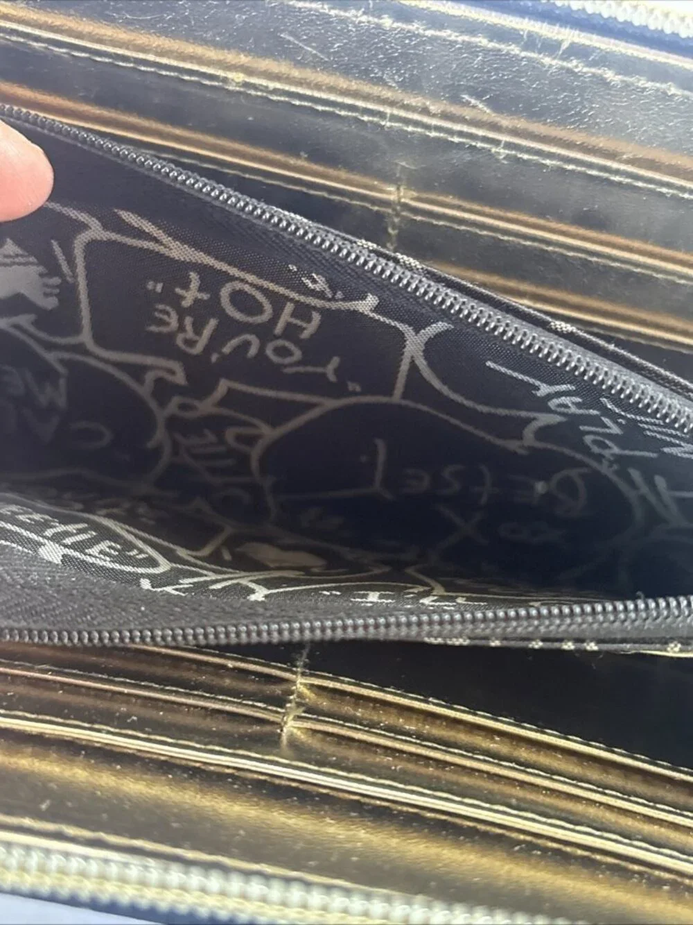 Betsy Johnson Full Zip Wallet Clutch Wristlet Black Leather Gold Roses Cheetah
